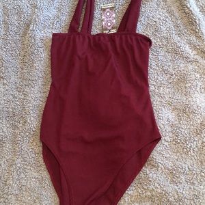 Ribbed maroon boxy bodysuit - with tags!